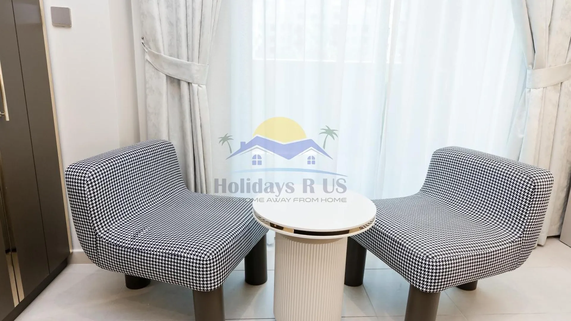 Holidays R Us Villa 4 Bedroom Boulevard View Dubai