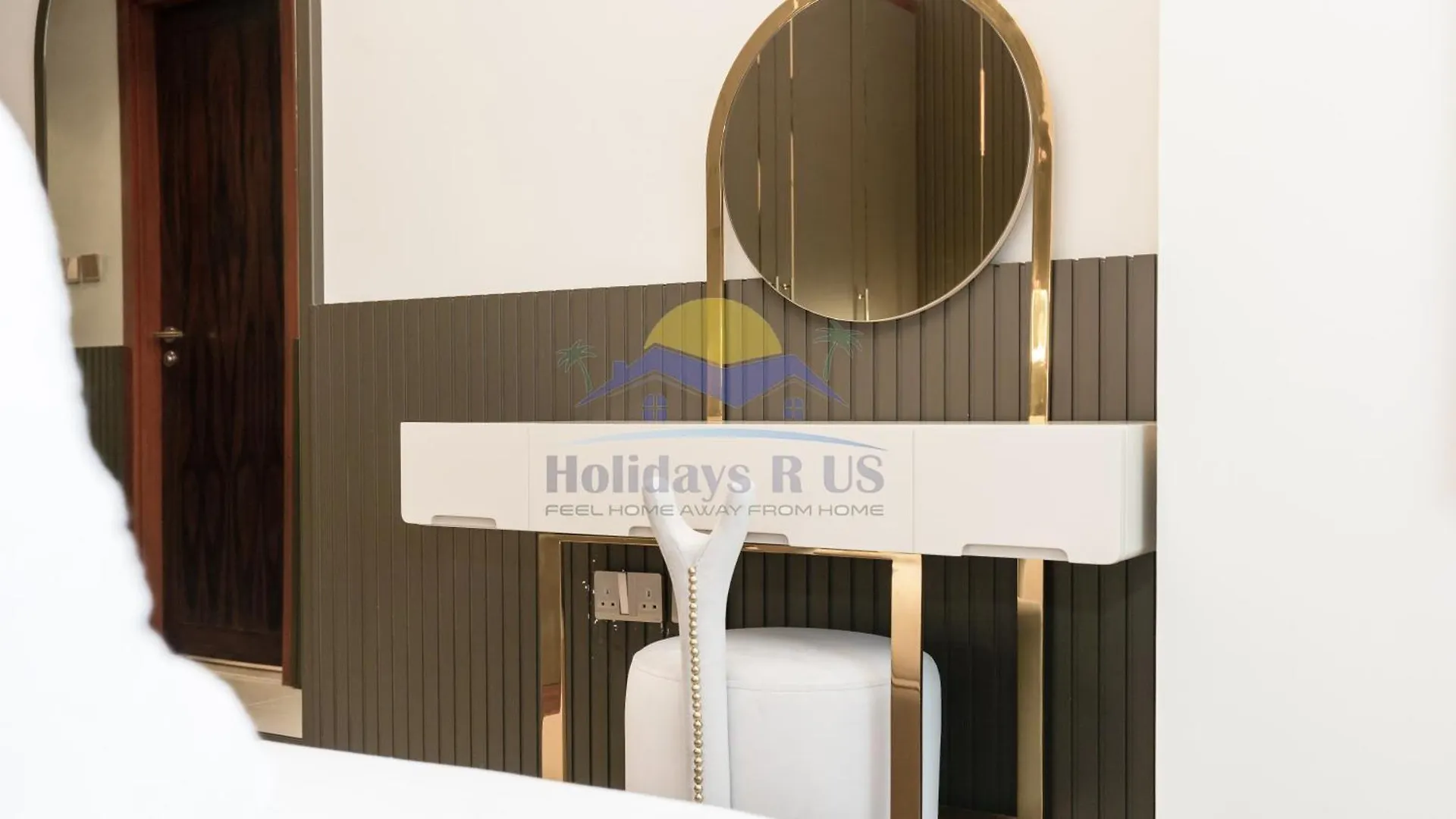 Holidays R Us Villa 4 Bedroom Boulevard View Dubai United Arab Emirates