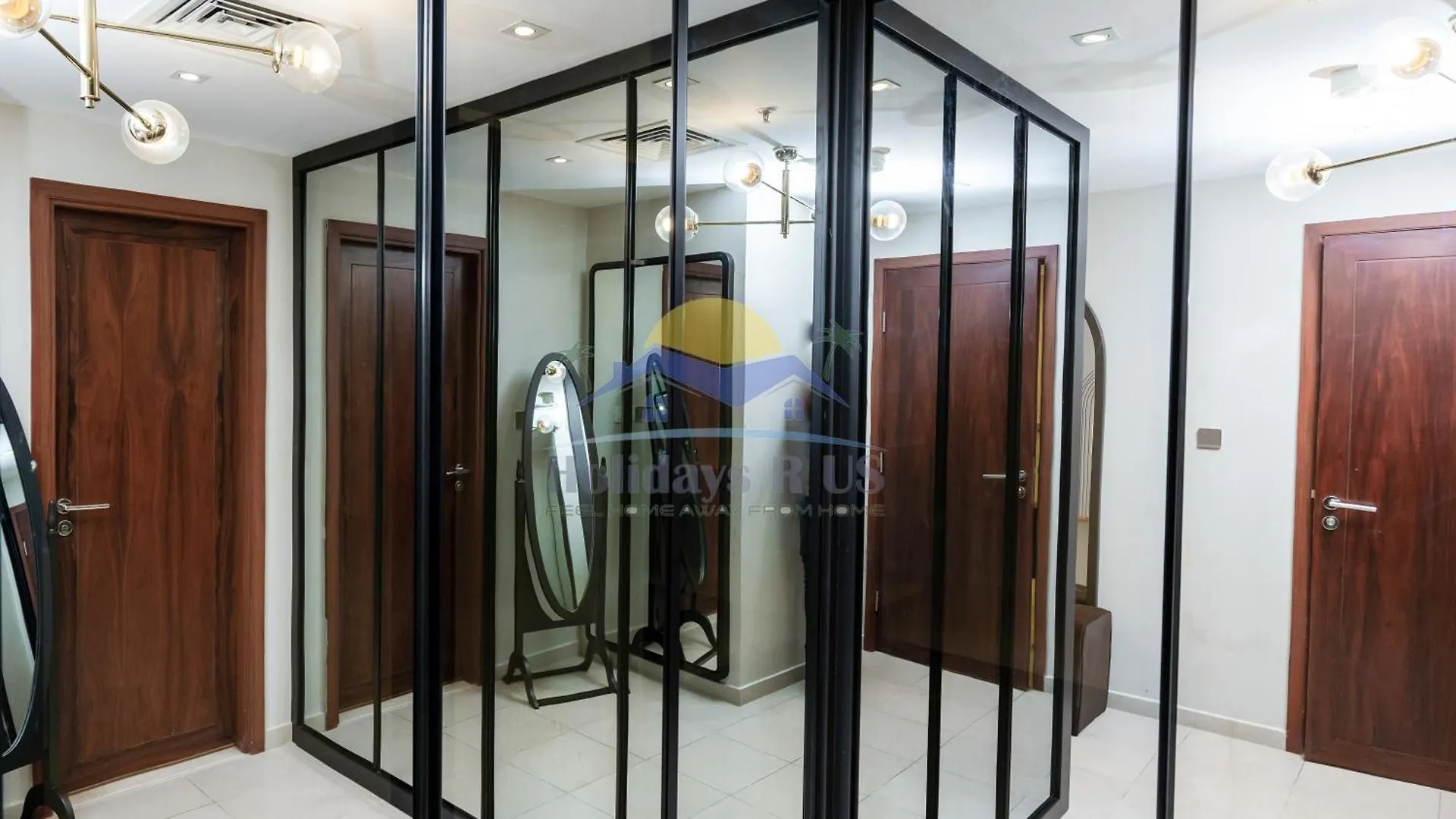 Holidays R Us Villa 4 Bedroom Boulevard View Dubai